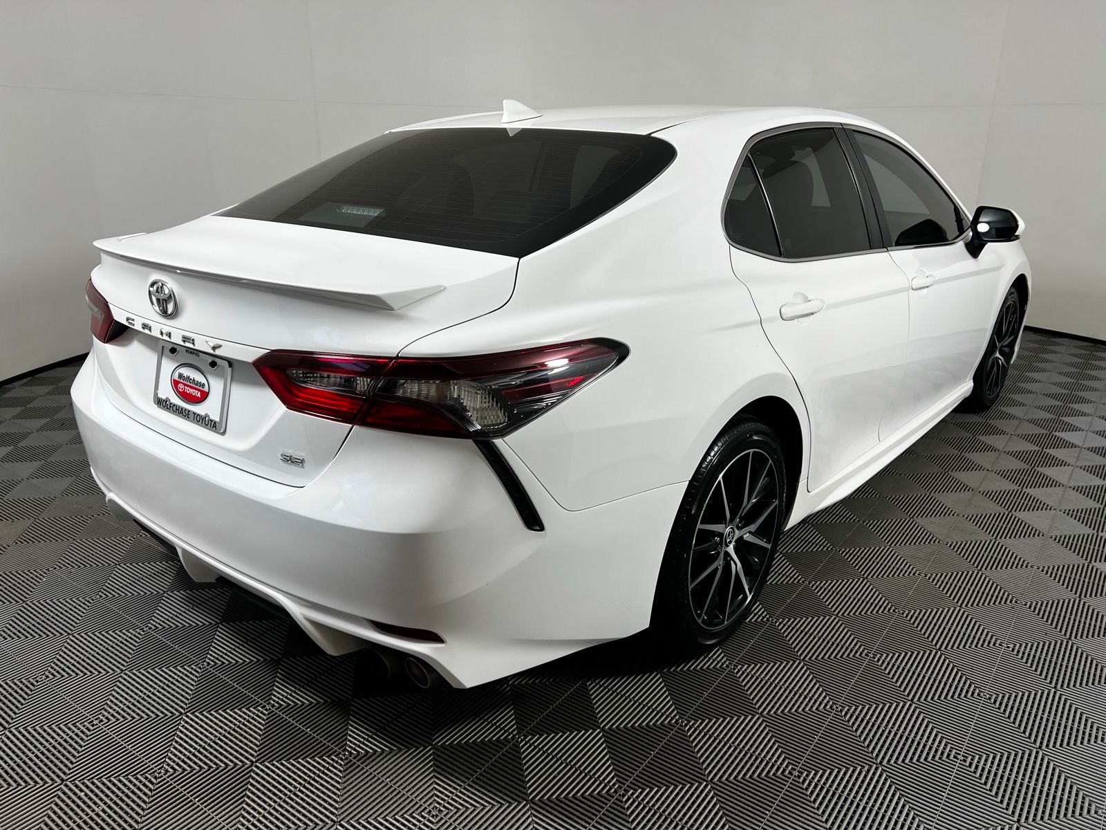 Thumbnail: 2024 Toyota Camry - 5