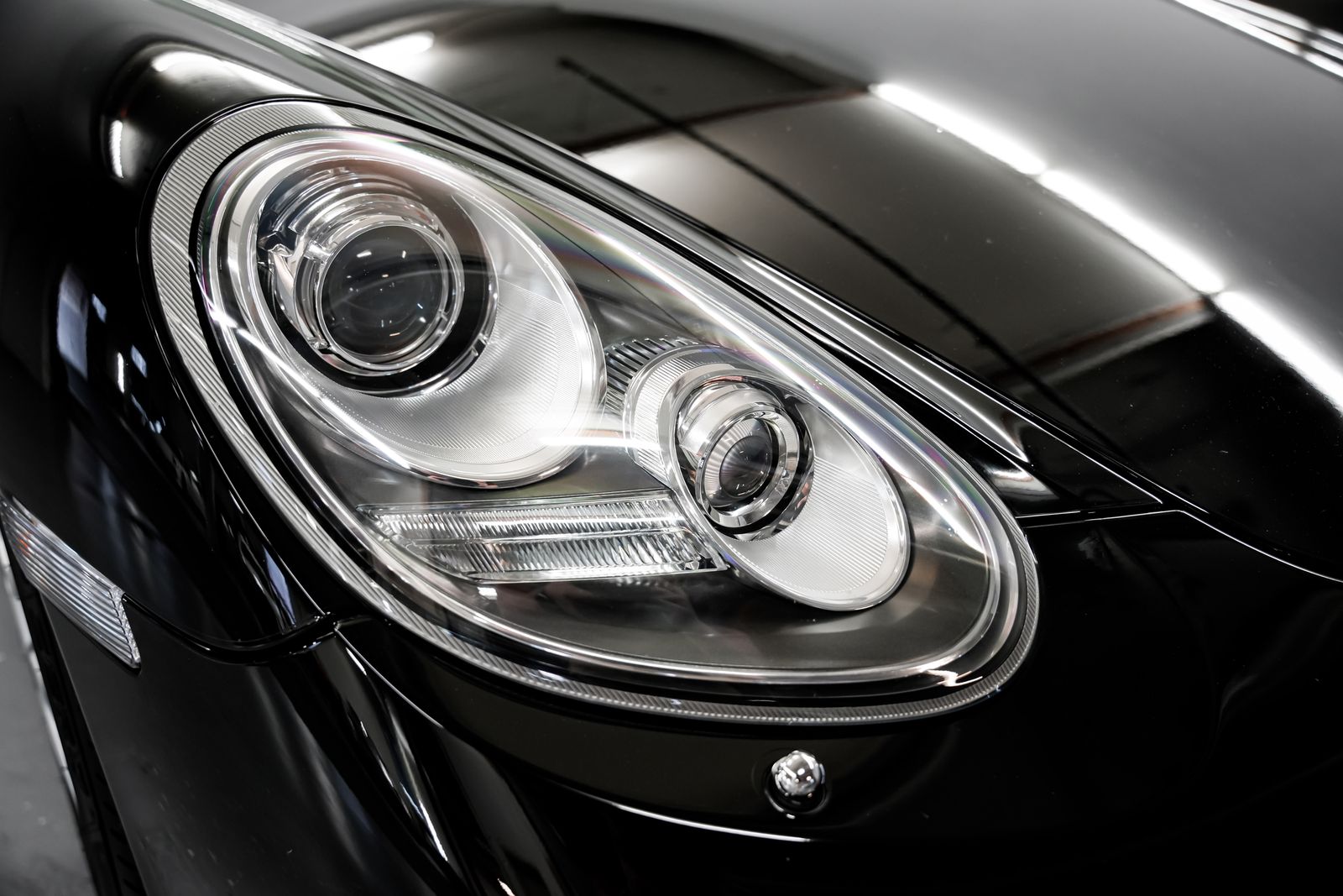 2011 Porsche Boxster Spyder — photo 34