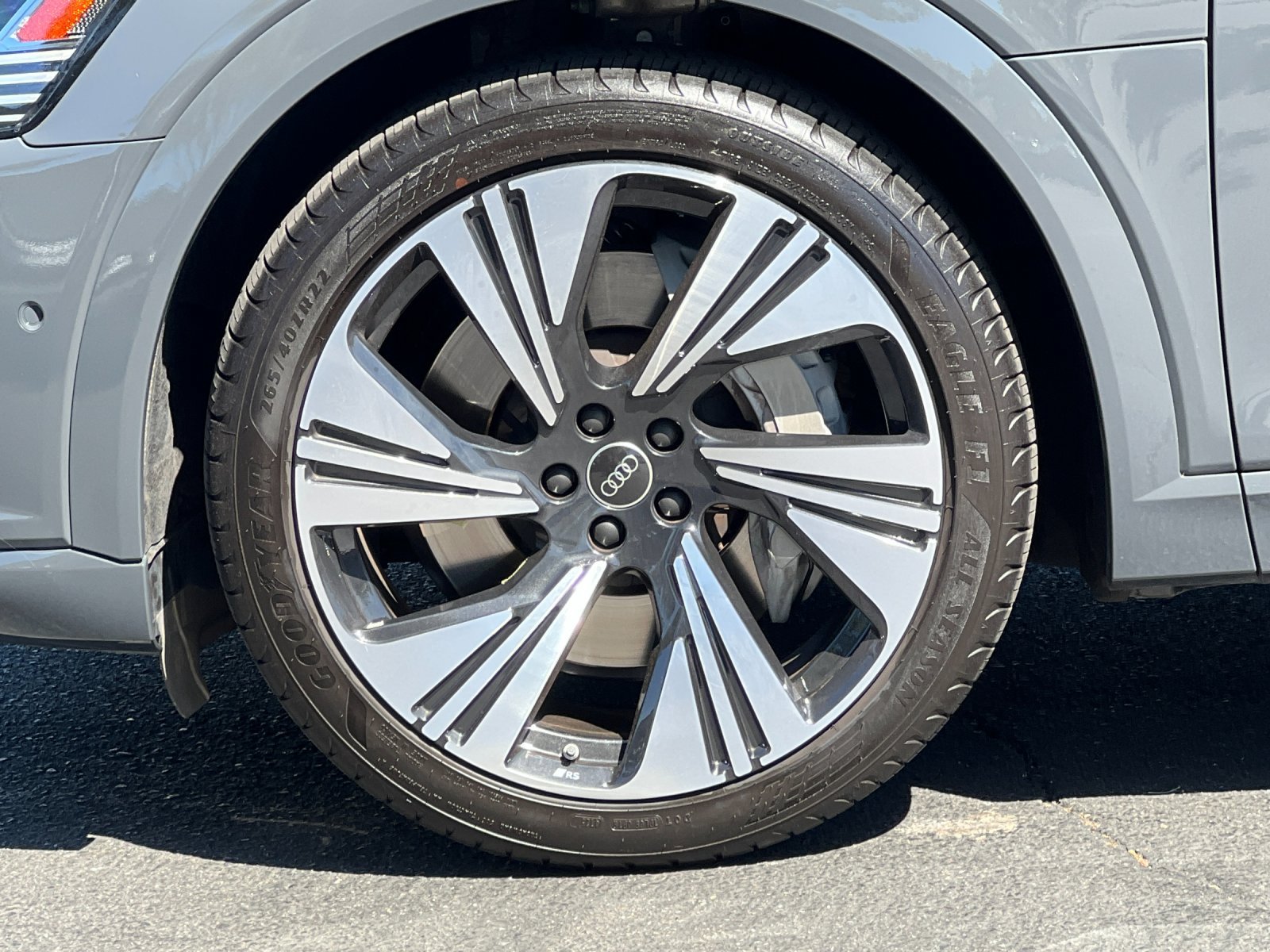 2024 Audi Q8 Sportback e-tron Prestige — full photo 26 of 29