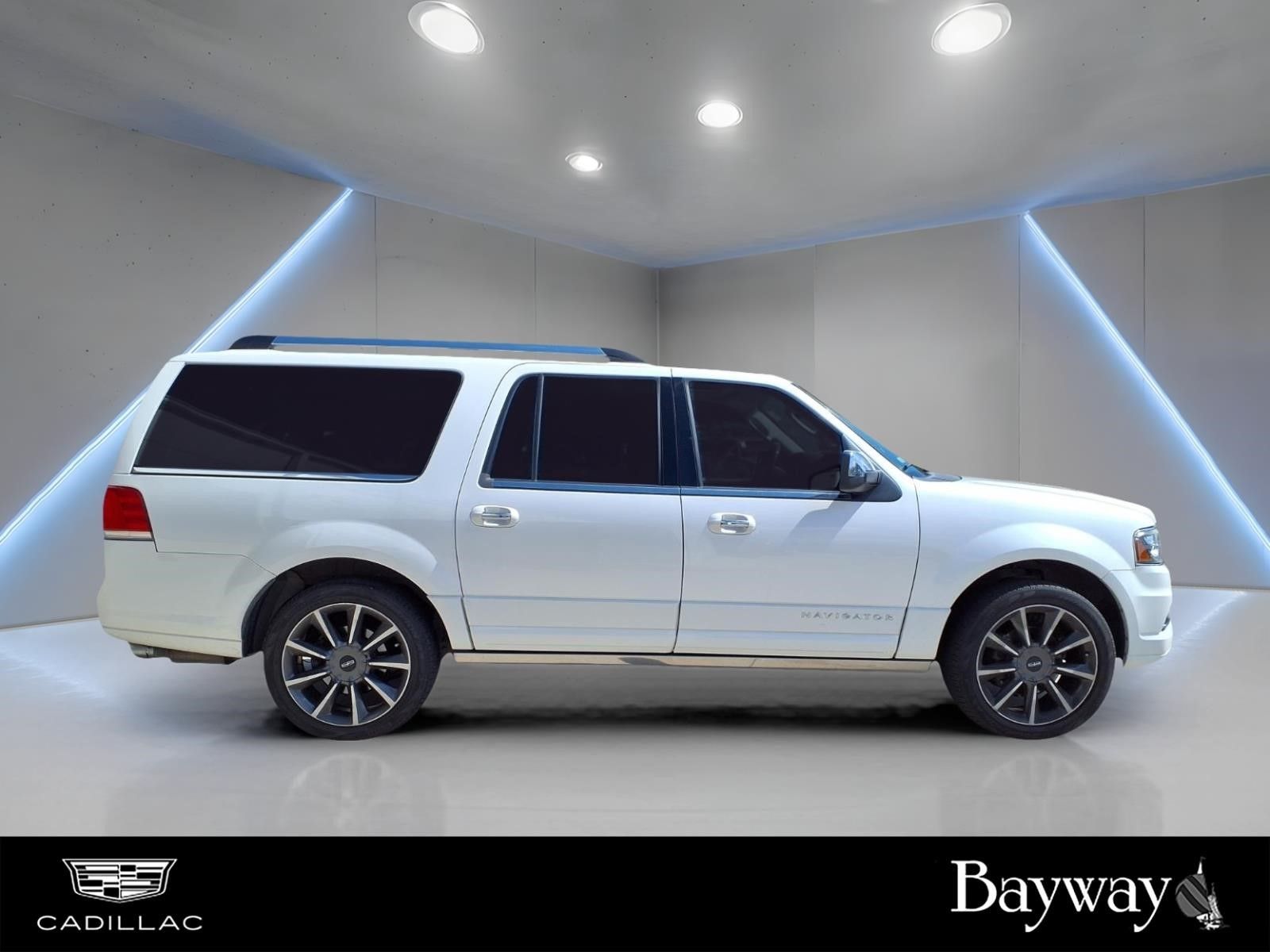 2017 Lincoln Navigator L Reserve - 5