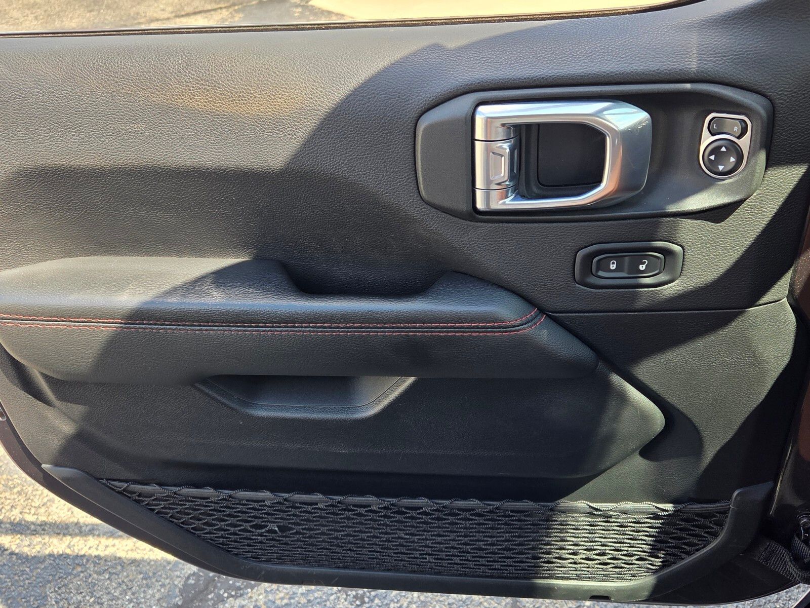 Used 2021 Gray Jeep Rubicon image 29