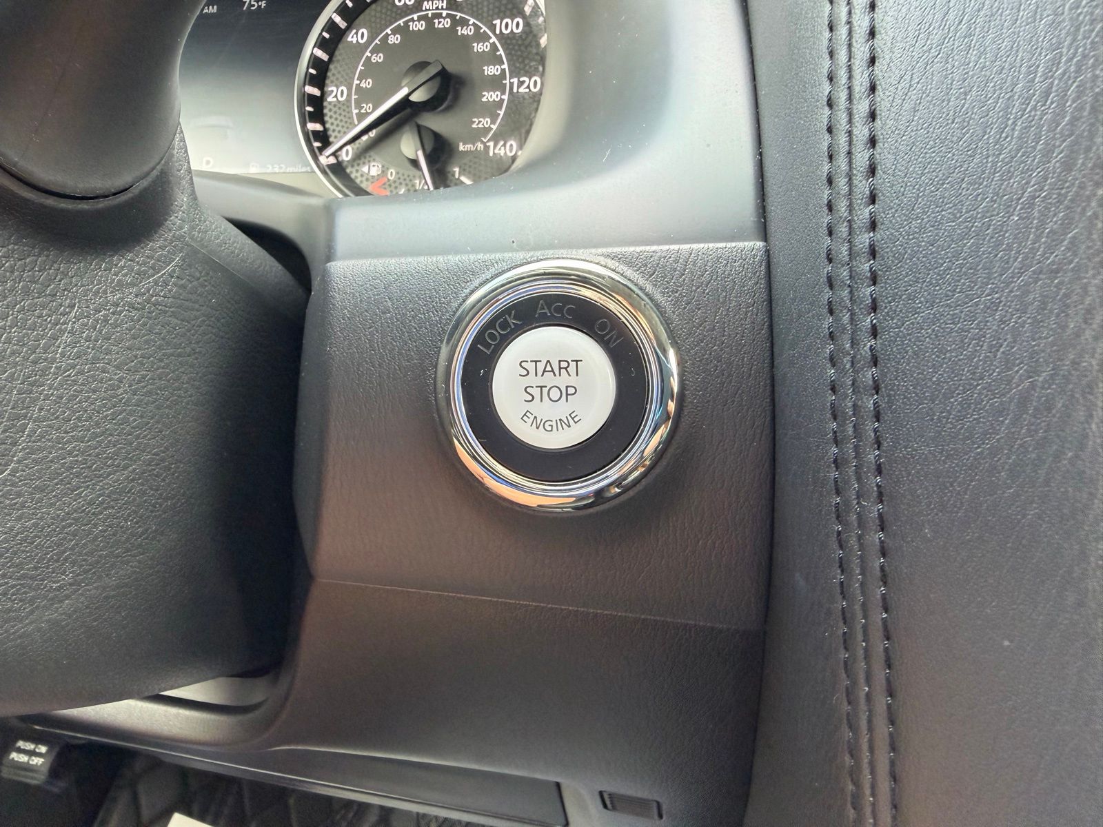 2021 Nissan Armada image 27