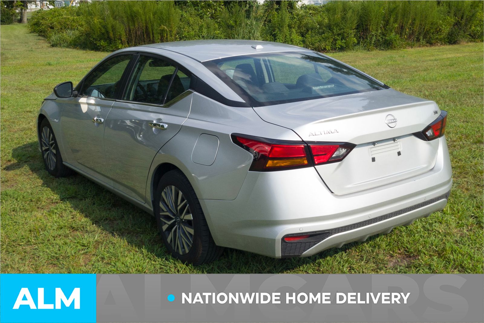 Used 2024 Brilliant Silver Metallic Nissan 2.5 SV image 4