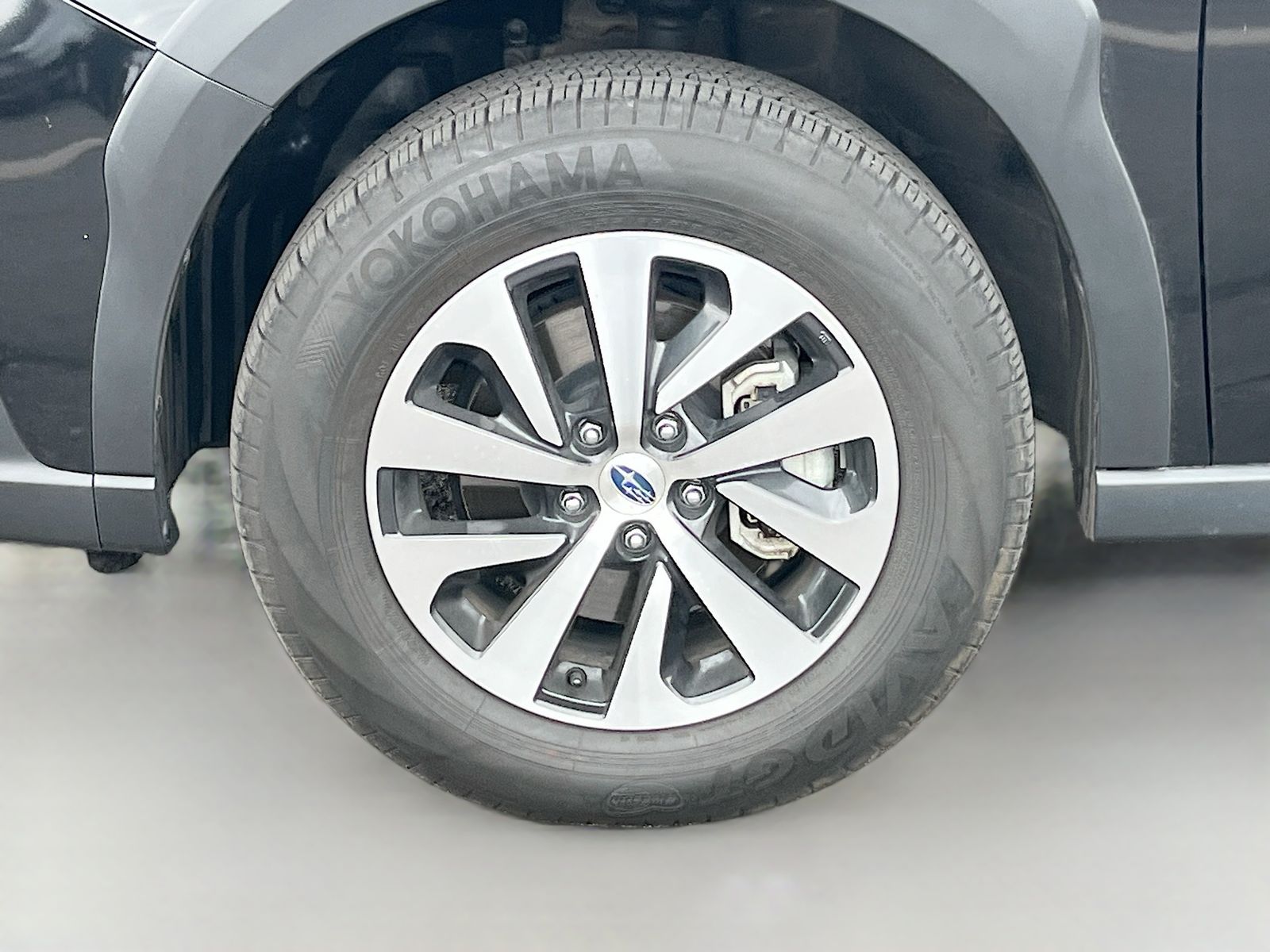 Used 2023 Black Subaru 2.5i image 28