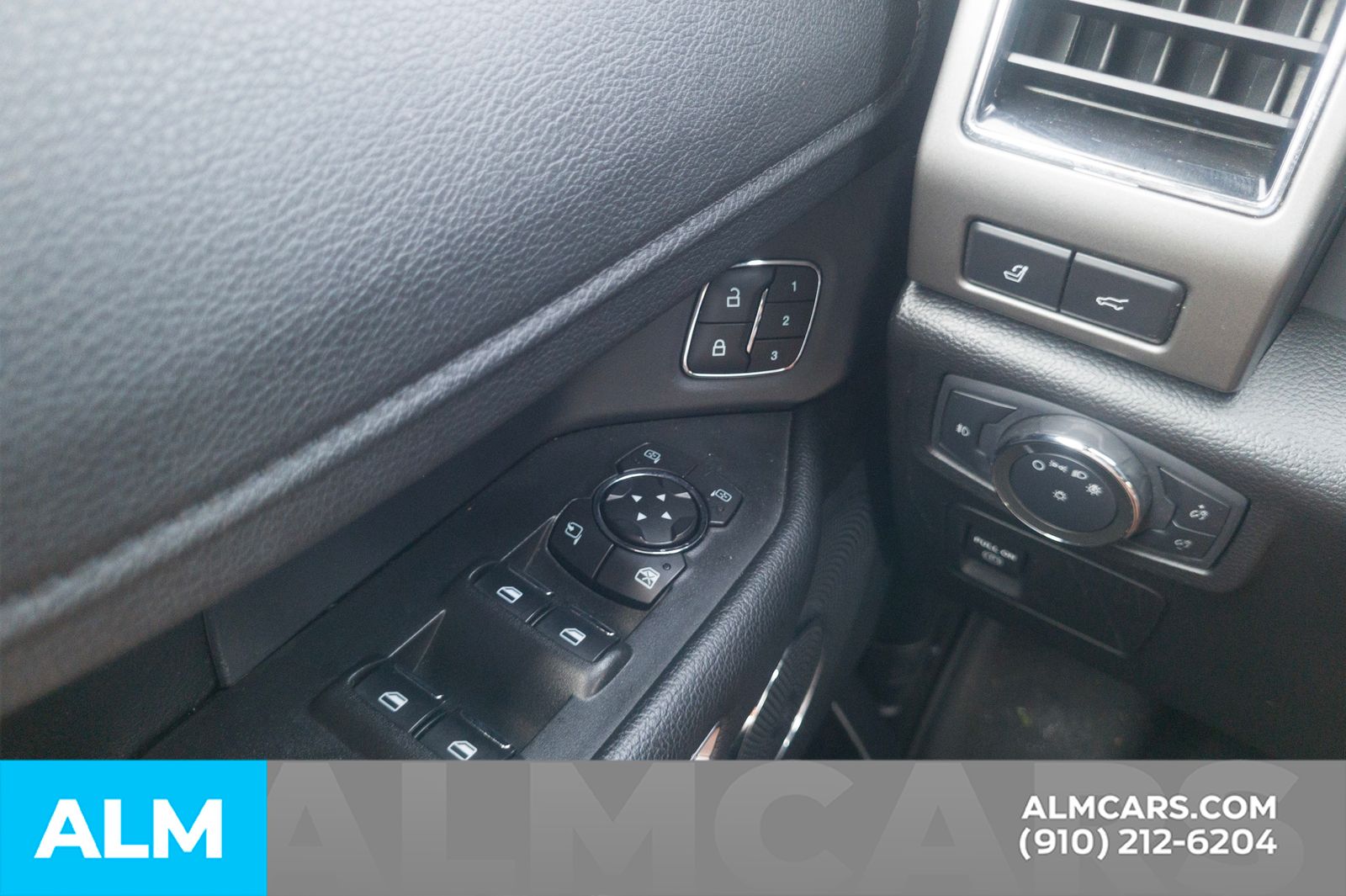 Used 2020 Black Ford XLT image 16