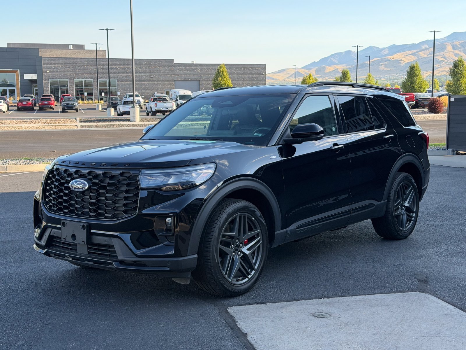 Used 2025 Ford Explorer SUV