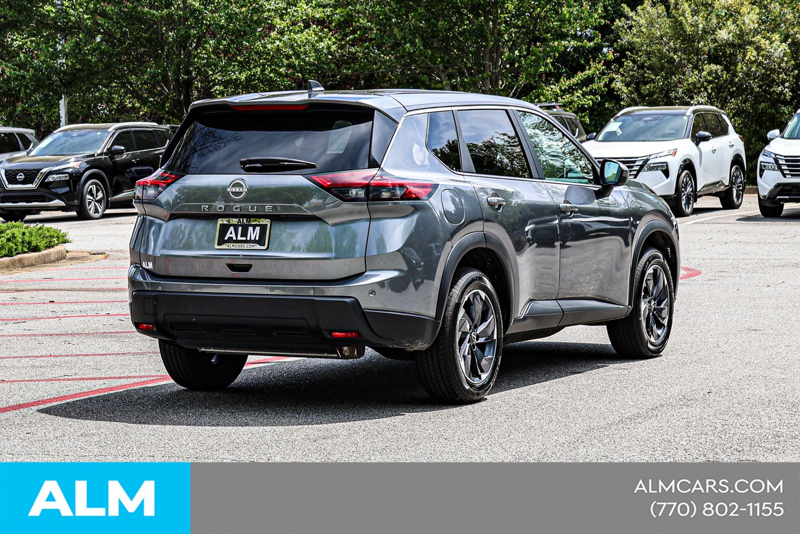Used 2025 Gray Nissan SV image 7