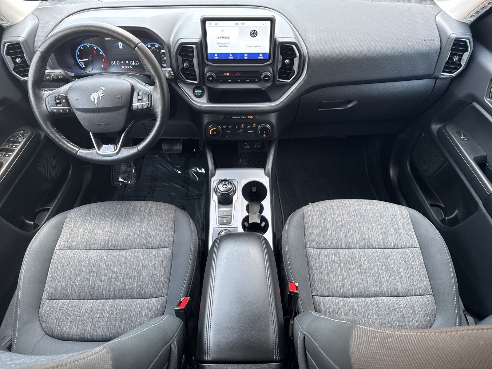 View vehicle photo 4