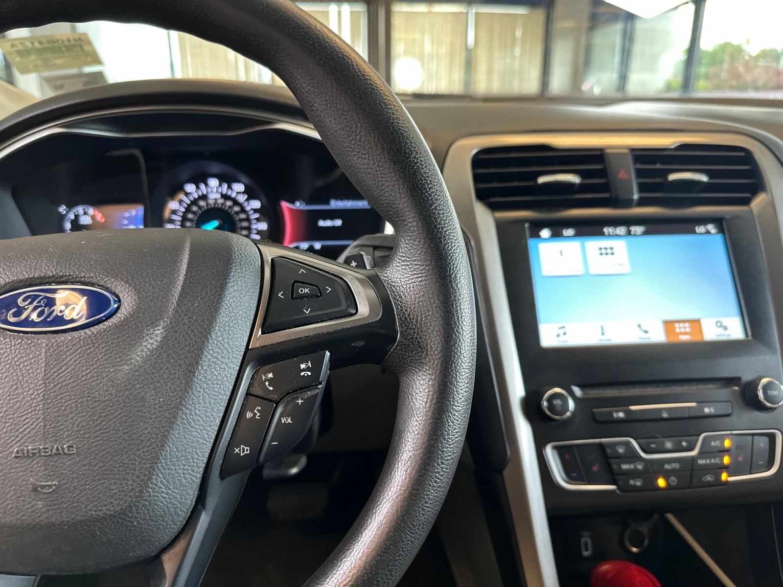 Certified Used 2017 Ingot Silver Ford SE image 20