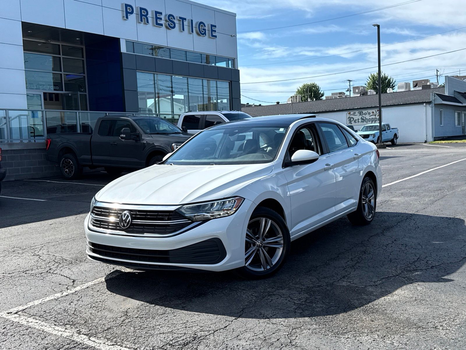 Pure White 2023 Volkswagen Jetta Sedan Front-Wheel Drive 8-Speed Automatic