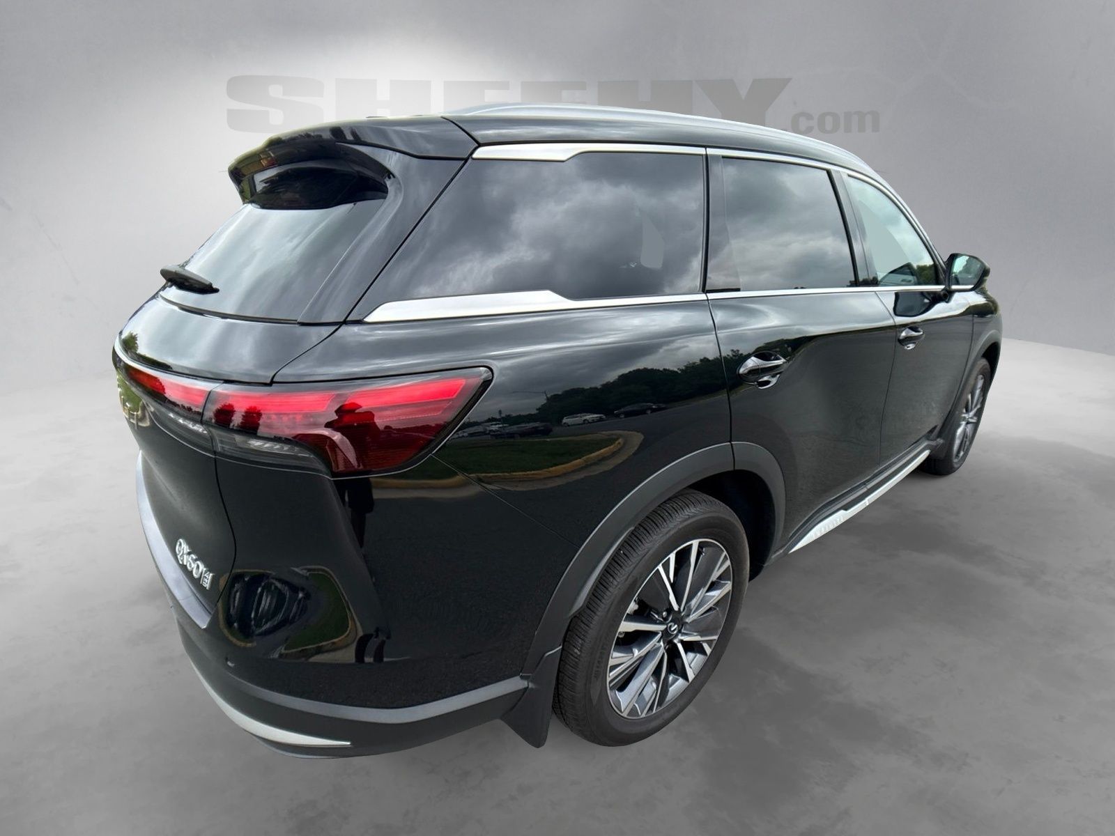 Used 2026 Black INFINITI LUXE image 15