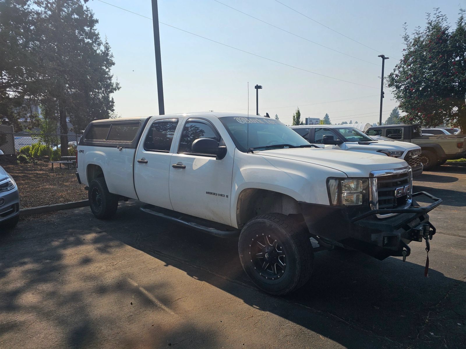Summit White 2008 GMC Sierra 2500HD Pickup Truck Four-Wheel Drive 6-Speed Automatic Overdrive