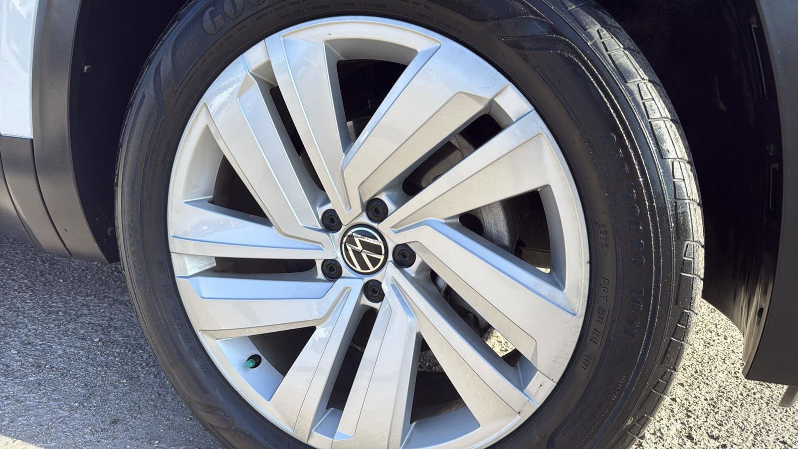 Used Car 2022 Volkswagen Atlas Cross Sport  3.6l V6 Se W/technology For Sale Under $25,000 In Austin, Texas