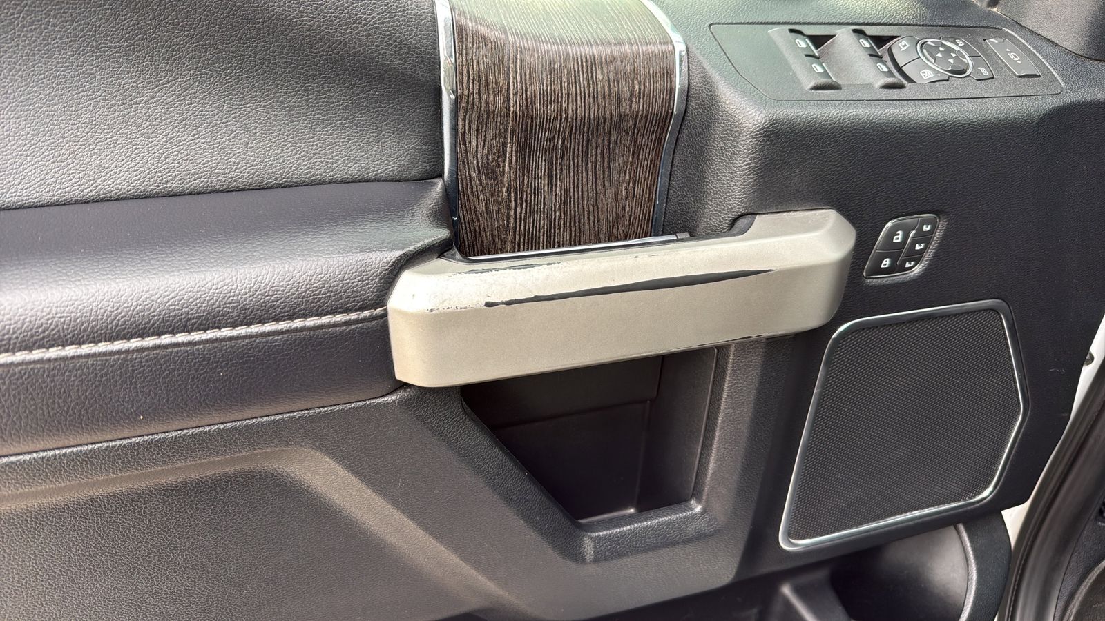 Used Car 2020 Ford F-350sd  Lariat For Sale Under $50,000 In Austin, Texas