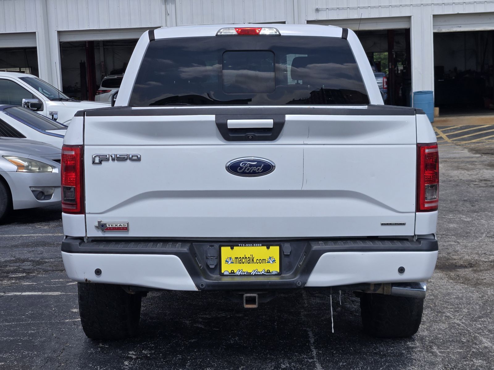 View vehicle photo 6