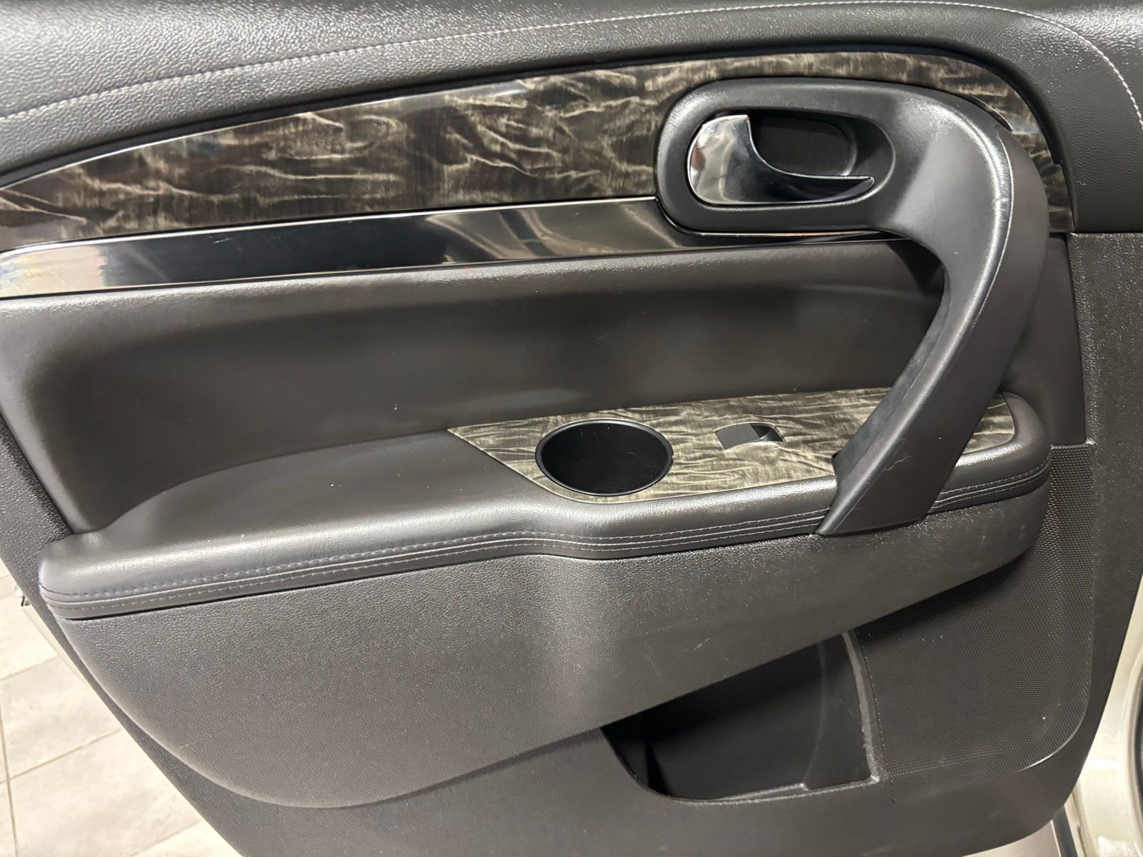 Used Car 2014 Buick Enclave  Leather Group For Sale Under $10,000 In Austin, Texas