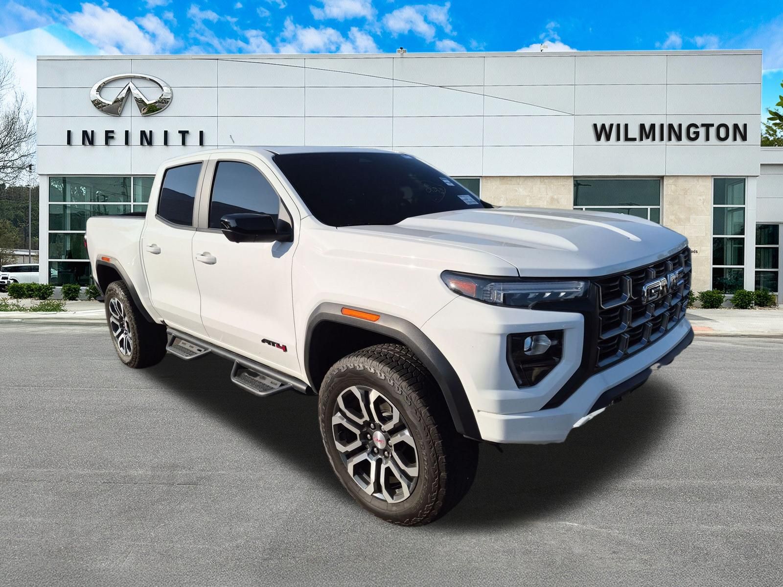 Summit White 2024 GMC Canyon Pickup Truck Four-Wheel Drive 8-Speed Automatic