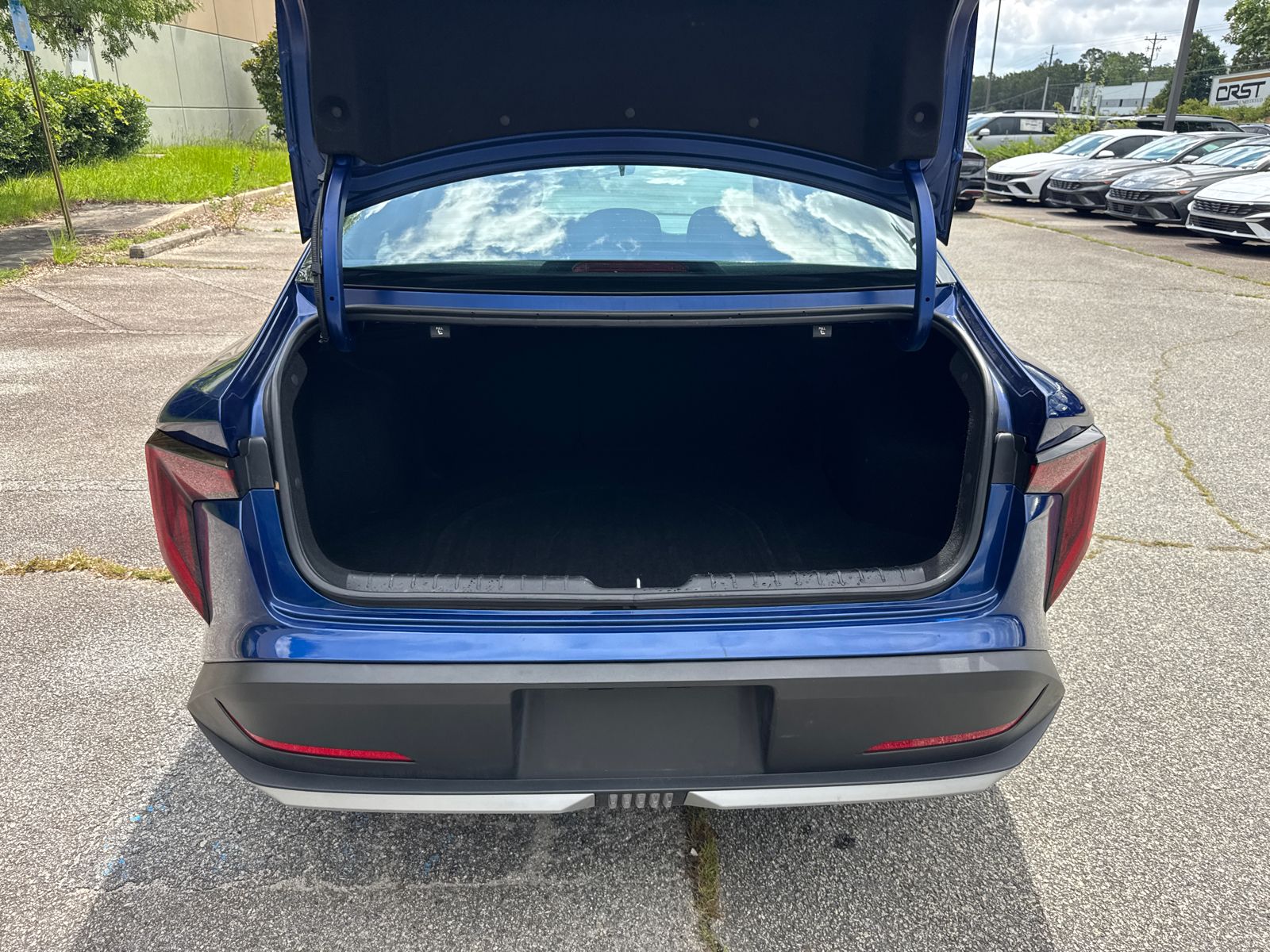 Used 2025 Blue Kia LXS image 18
