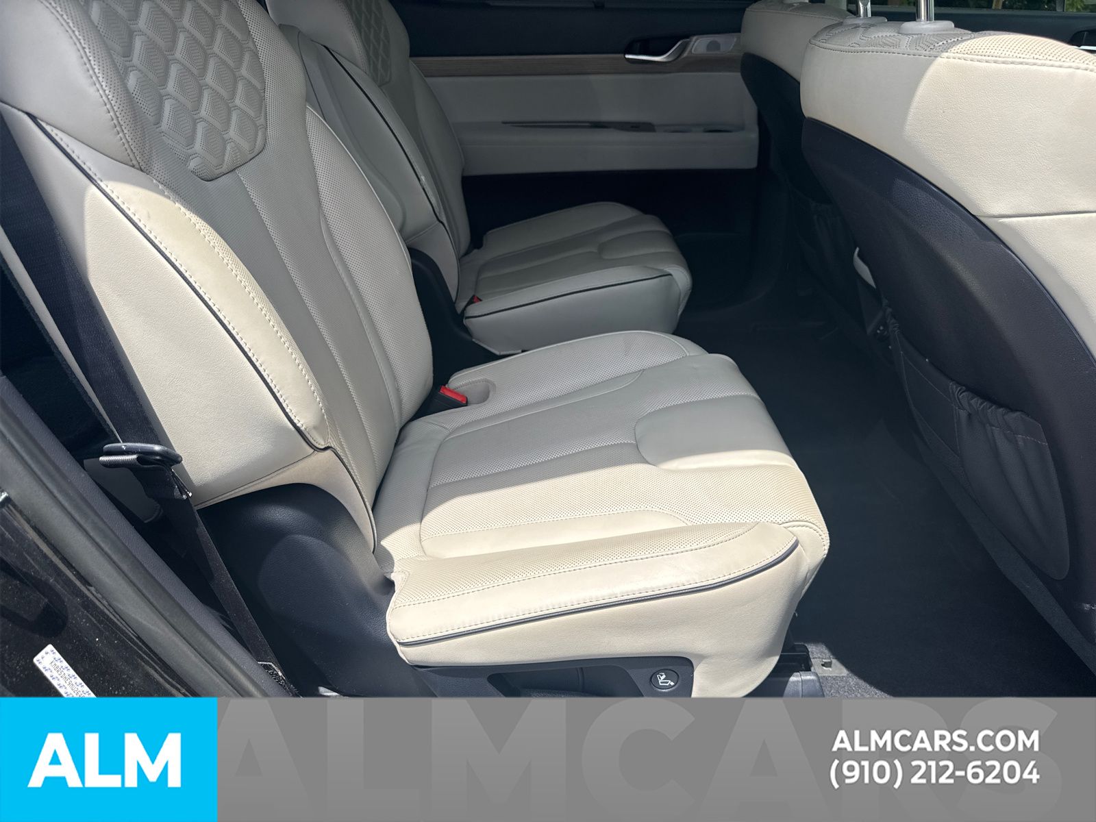 Used 2021 Moonlight Hyundai Limited image 18