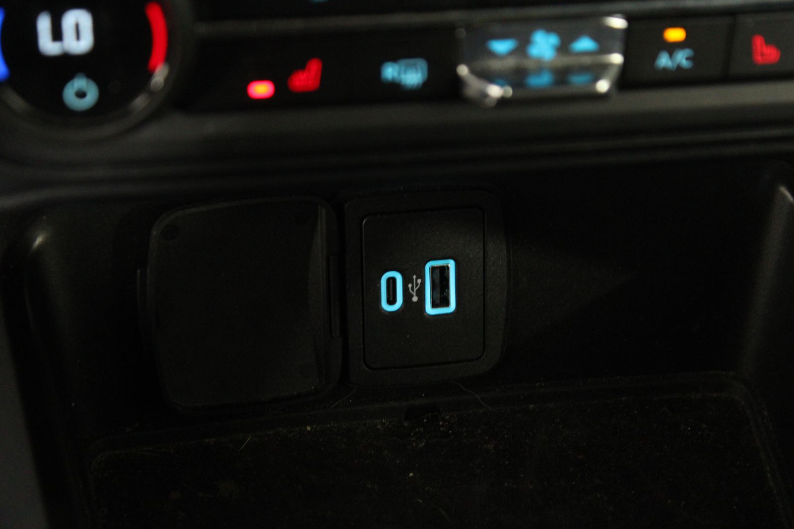 Used 2023 Gray Ford Black Diamond image 24