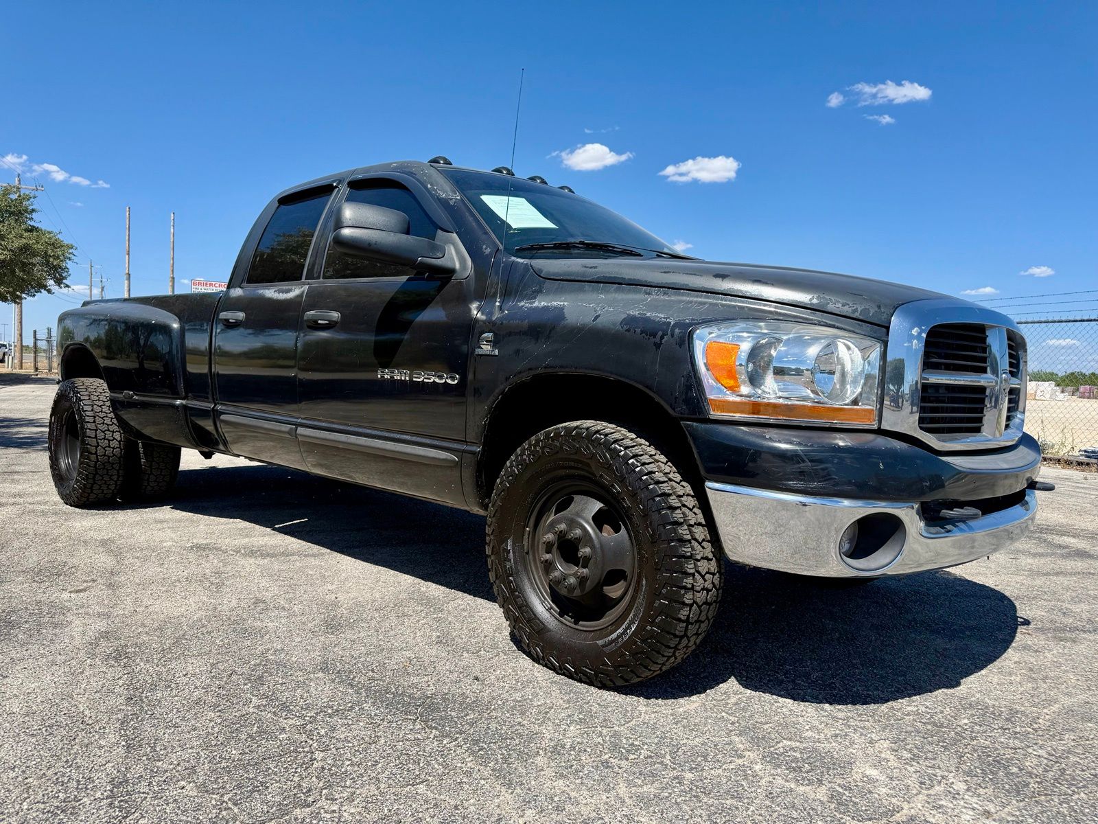 Brilliant Black Crystal Pearl 2006 Dodge RAM 3500 Pickup Truck 4X2 4-Speed Automatic