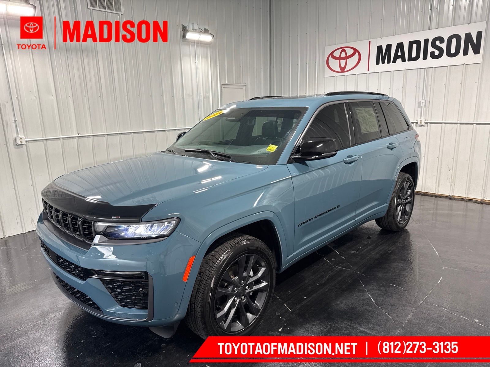 Gray (Steel Blue) 2026 Jeep Grand Cherokee SUV / Crossover Four-Wheel Drive 8-Speed Automatic