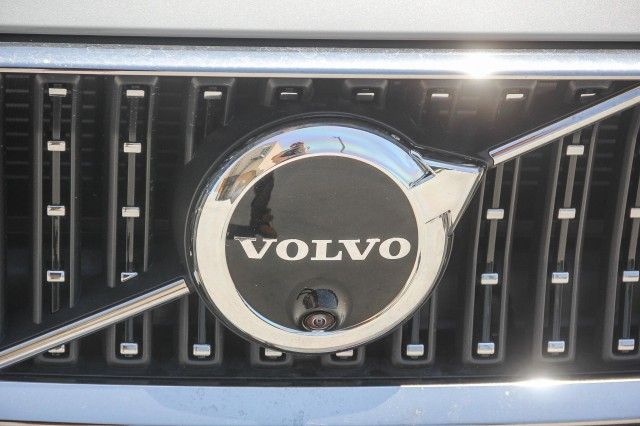 2025 Volvo V60 Cross Country Ultra - Photo 12