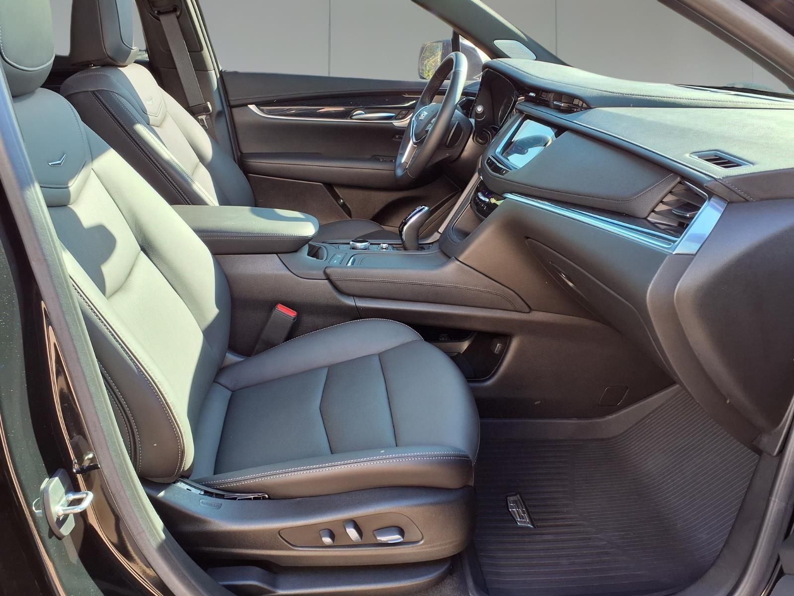 2023 Cadillac XT5 Premium Luxury Black at Bayway Cadillac of The Woodlands