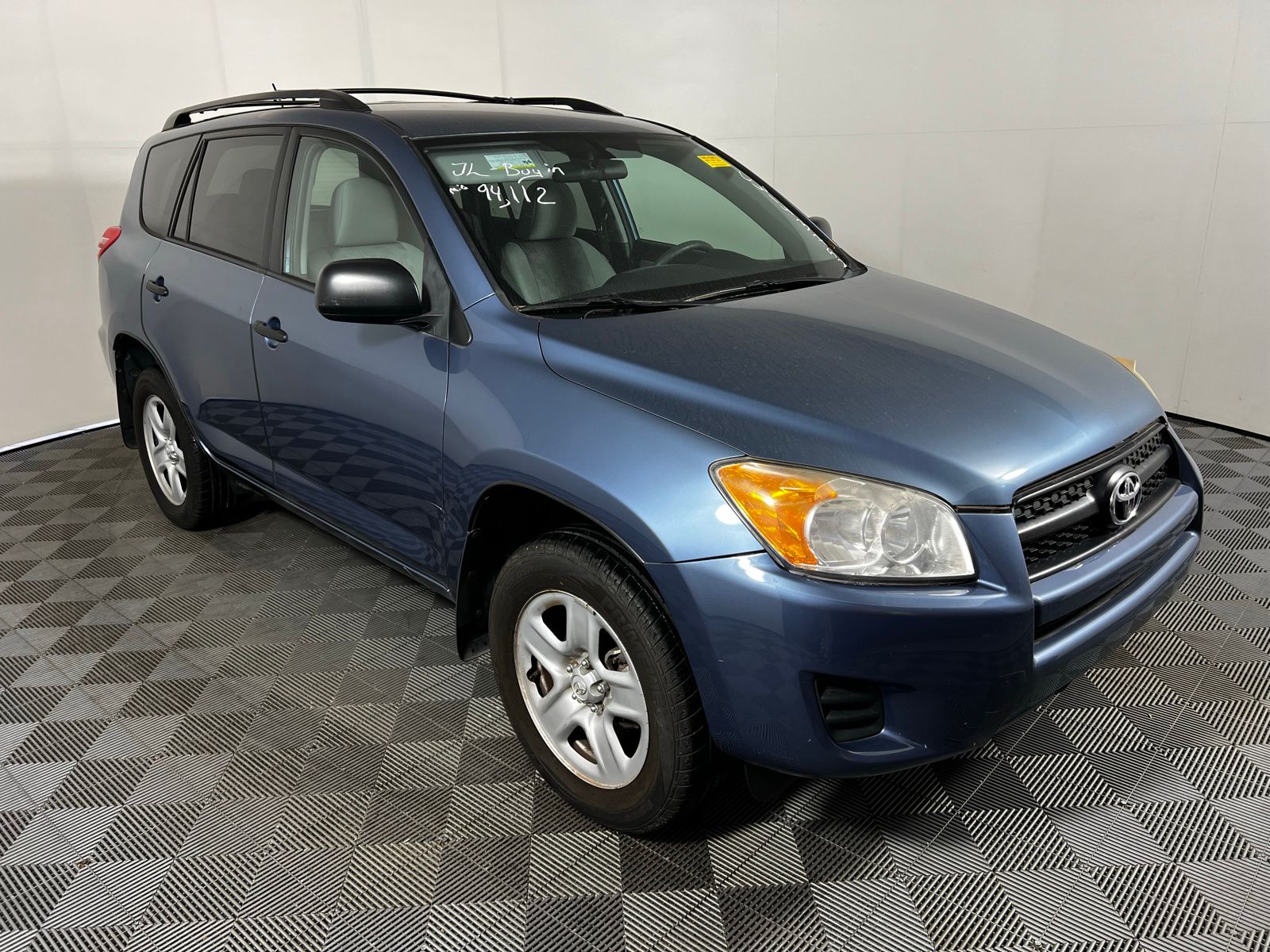 Thumbnail: 2012 Toyota RAV4 - 3