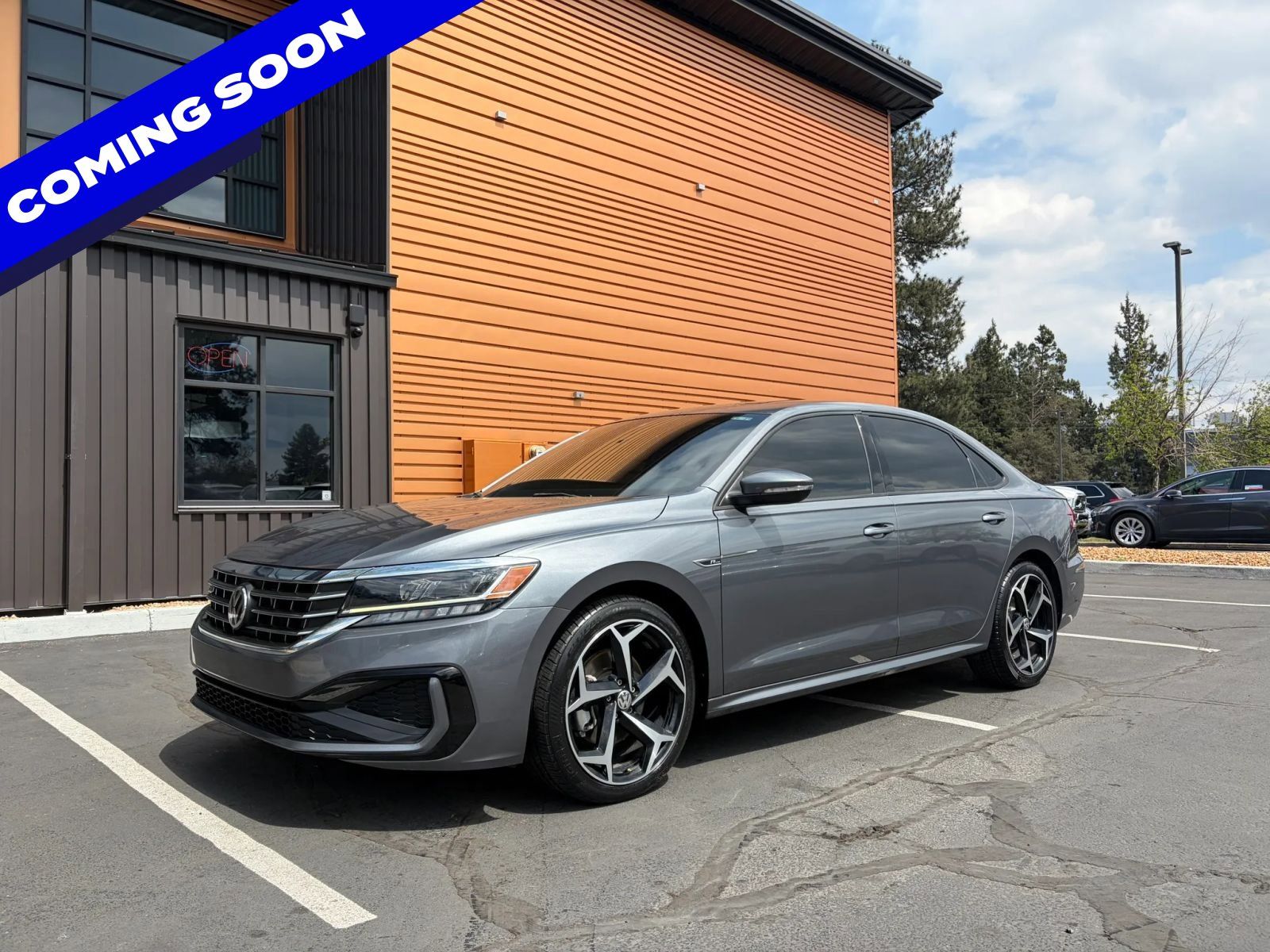Gray 2022 Volkswagen Passat 2.0T R-Line FWD Sedan Front-Wheel Drive 6-Speed Automatic