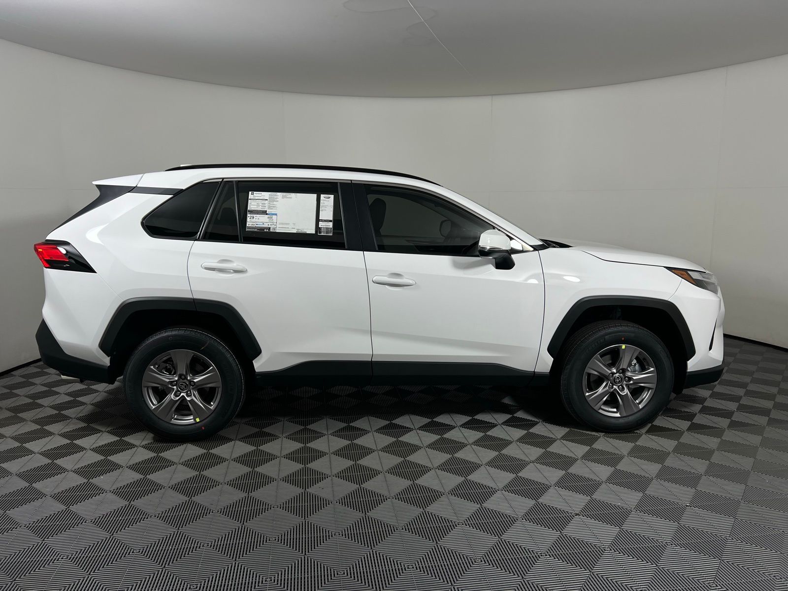 Thumbnail: 2025 Toyota RAV4 - 4