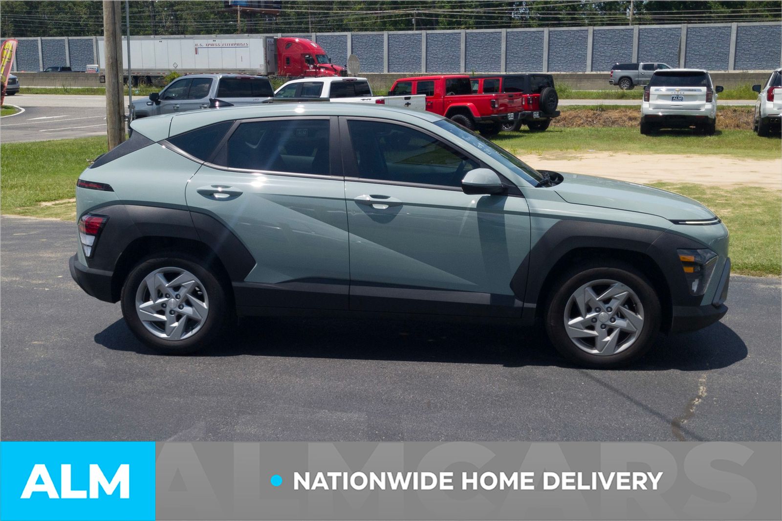 Used 2026 Green Hyundai SE image 4