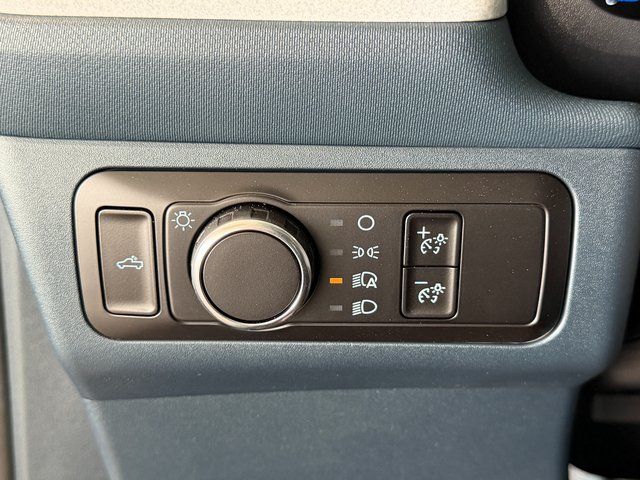 New 2025 Carbonized Gray Metallic Ford XLT image 32