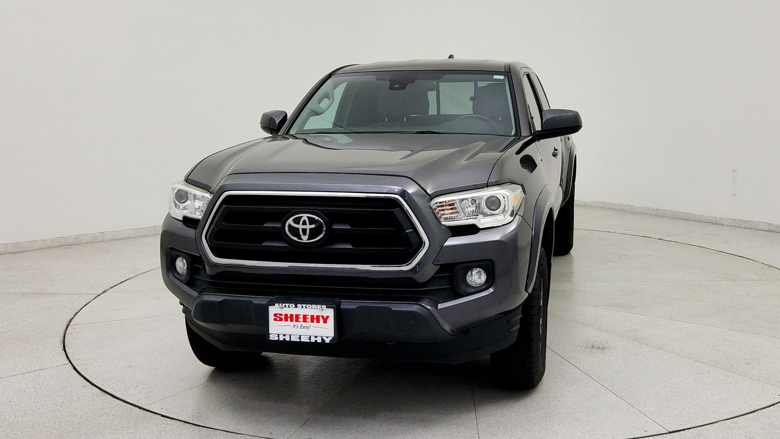 Used 2020 Gray Toyota SR5 image 2