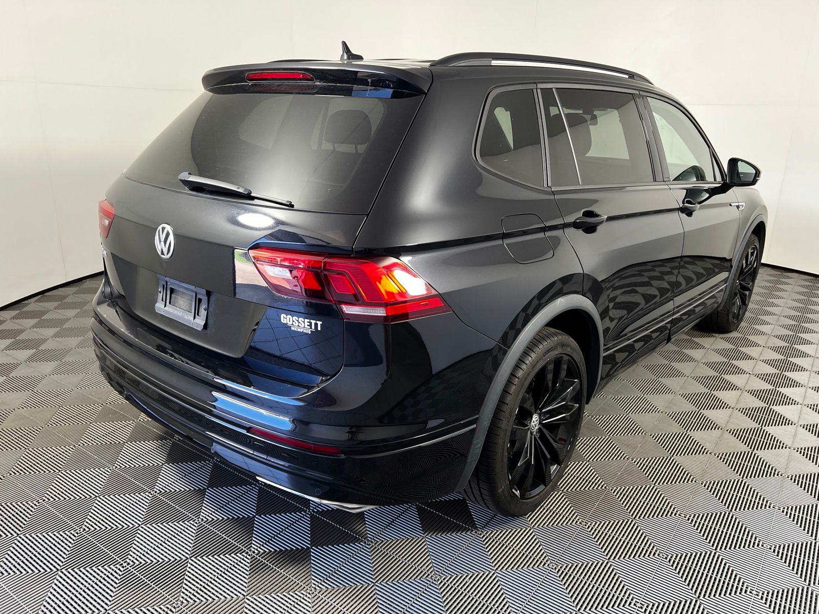 Thumbnail: 2021 Volkswagen Tiguan - 5