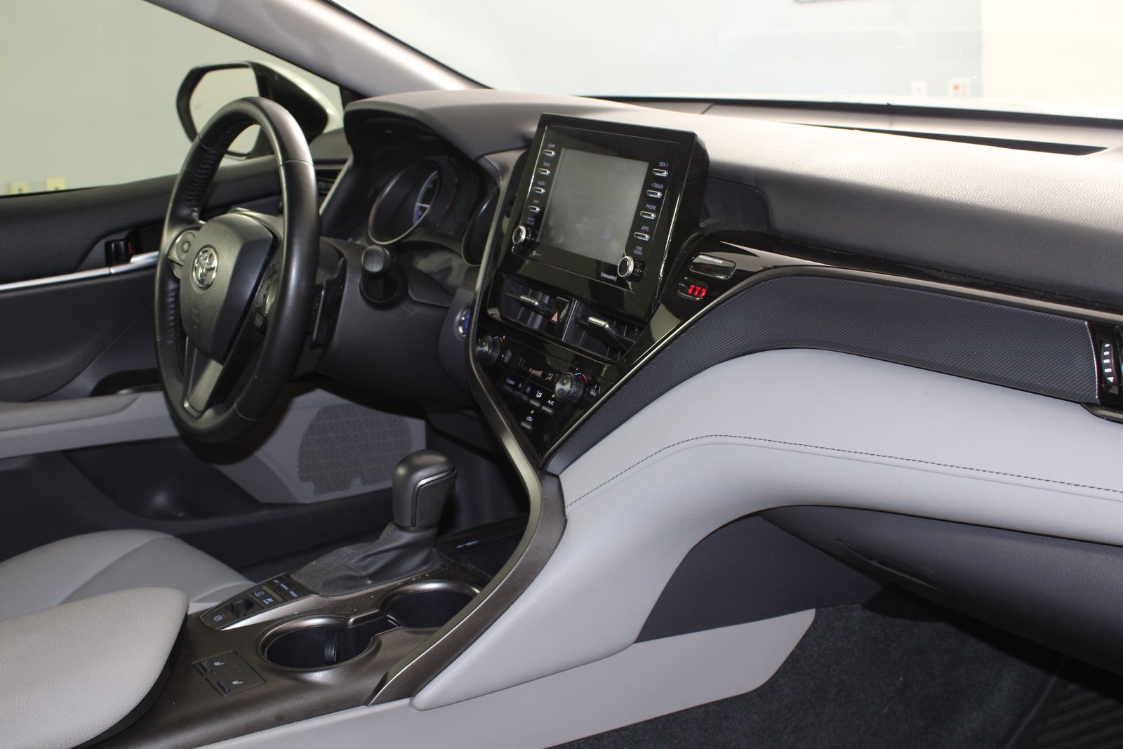 Used 2024 White Toyota SE image 26