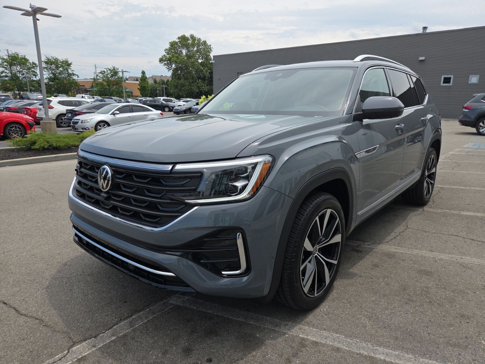 new 2026 Volkswagen Atlas car, priced at $54,258