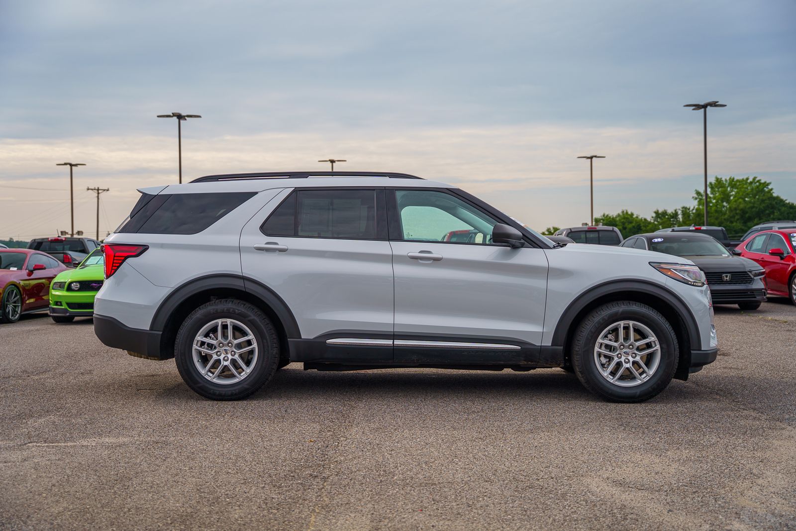 Used 2025 Ford Explorer SUV