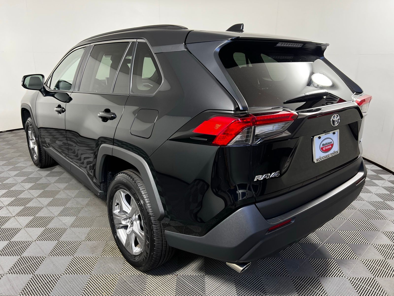 2024 Toyota RAV4 XLE 7