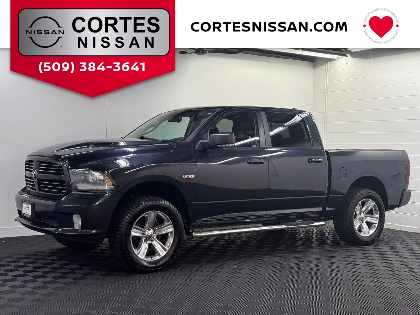 Gray (Maximum Steel Metallic Clearcoat) 2013 RAM 1500 Pickup Truck Four-Wheel Drive 8-Speed Automatic