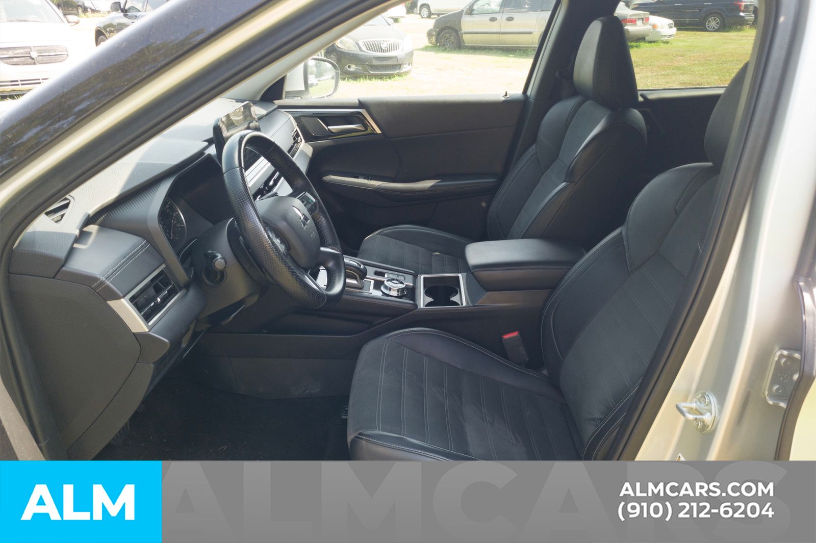 Used 2024 Alloy Silver Metallic Mitsubishi SE image 6