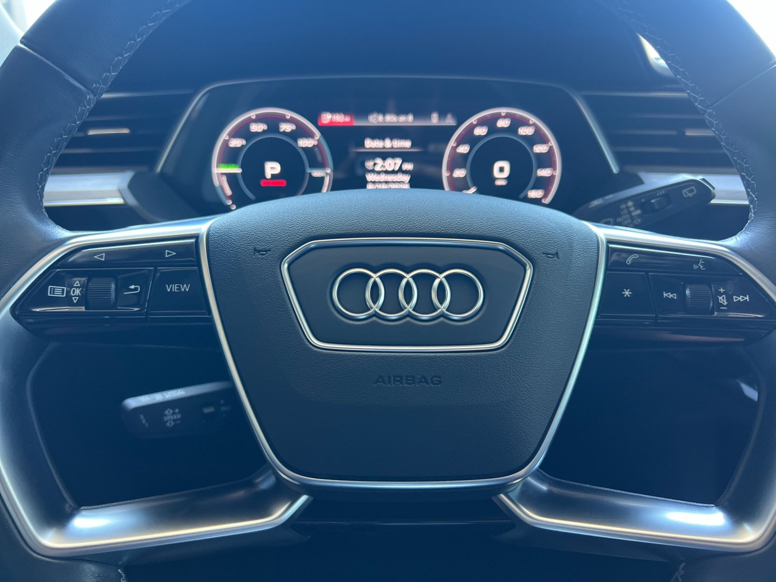 2024 Audi Q8 e-tron Prestige — foto completa 24 de 29