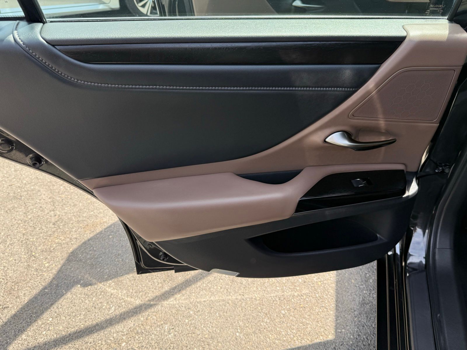 Used 2025 Black Lexus 350 image 22