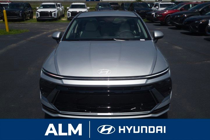 2026 Hyundai Sonata SE photo 2