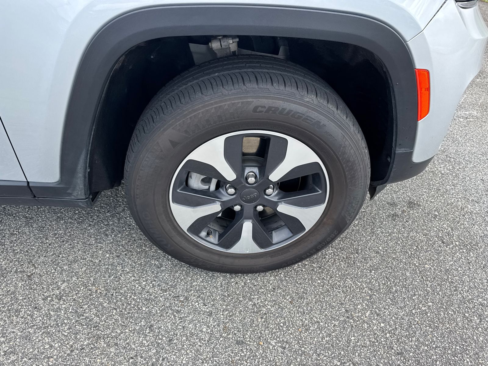 Used 2024 Silver Jeep 4xe image 12