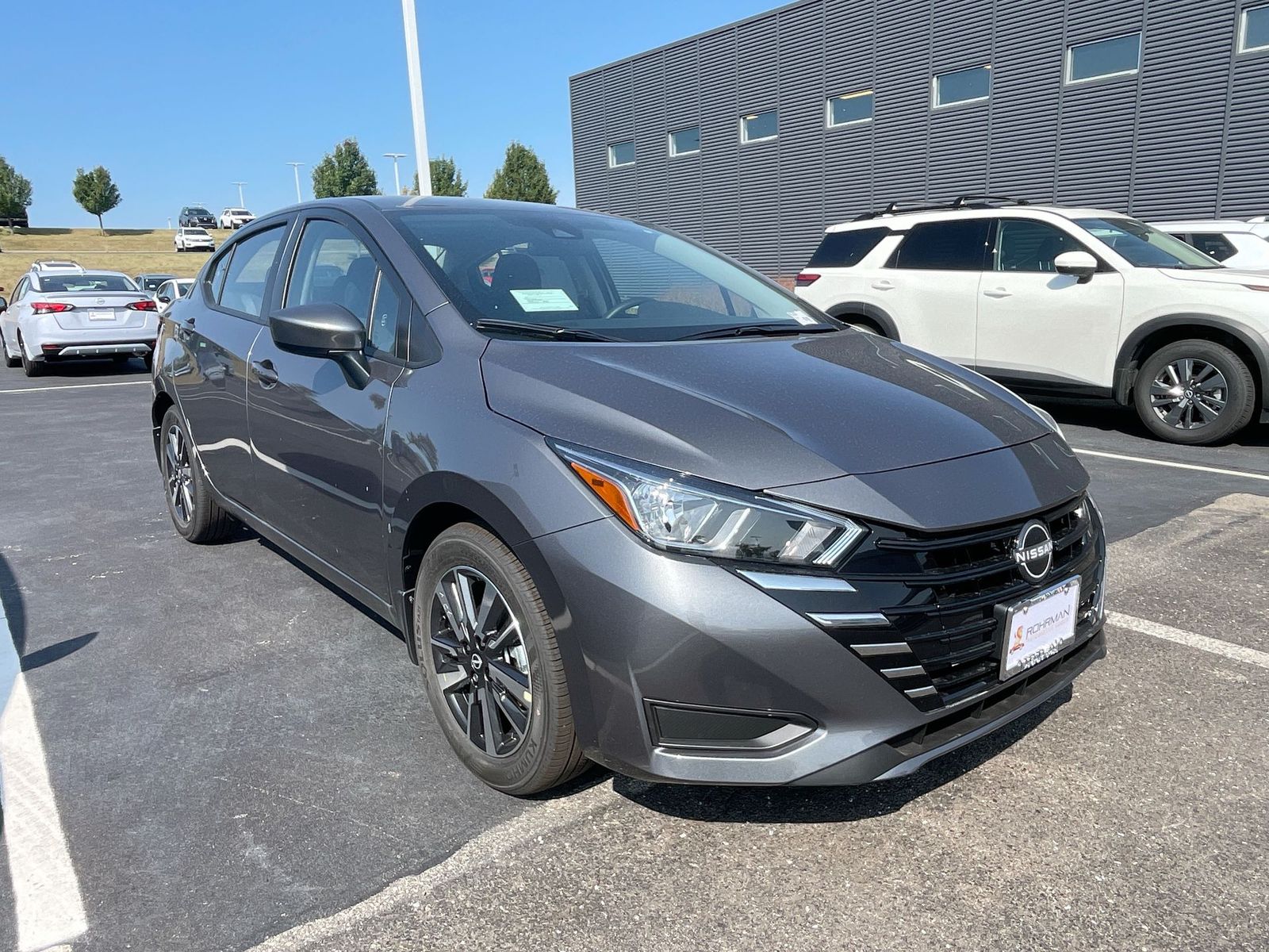 2024 Nissan Versa 1.6 SV 4