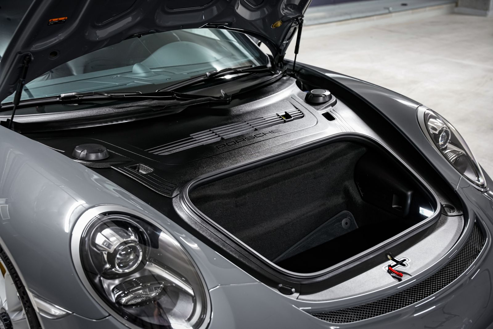 2018 Porsche 911 GT3 — photo 40