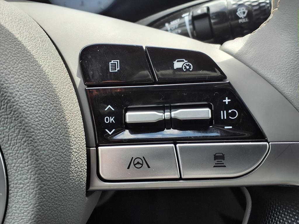 2025 Hyundai Elantra SEL Convenience White at DeMontrond Gulf Freeway