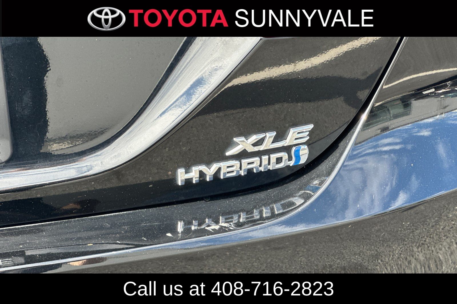 Used 2020 Toyota Camry Hybrid Sedan
