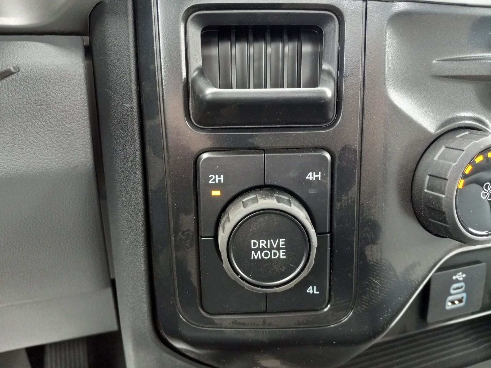 2026 Ford F-550SD image 16